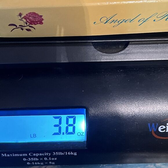 Angel Of Roses Pipka's Earth Angels Resin Ornament #11502 w/ Box - Picture 11 of 11